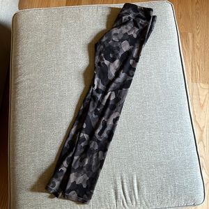 Camo Athleta girl leggings, XL/14